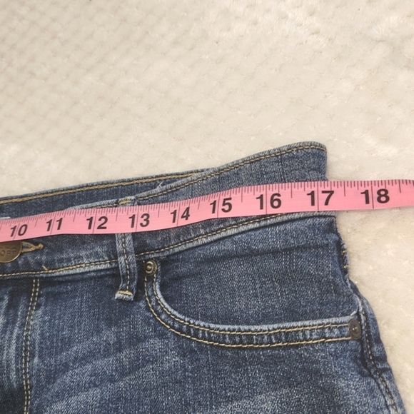 ANN TAYLOR LOFT DENIM ROLL SHORTS SIZE 8 PRE OWNED - Picture 7 of 11